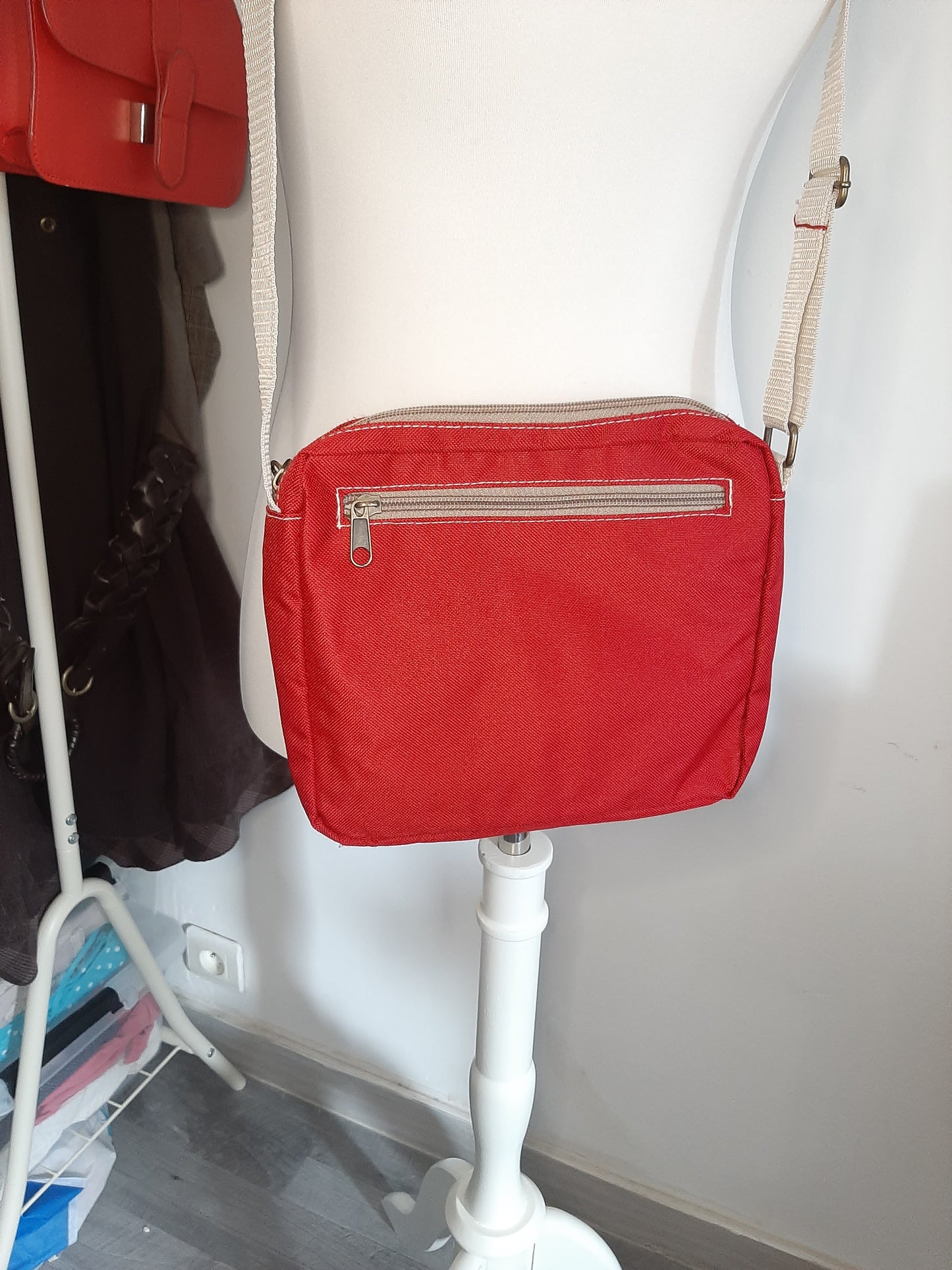 Sac bandoulière rouge et blanc + porte monnaie