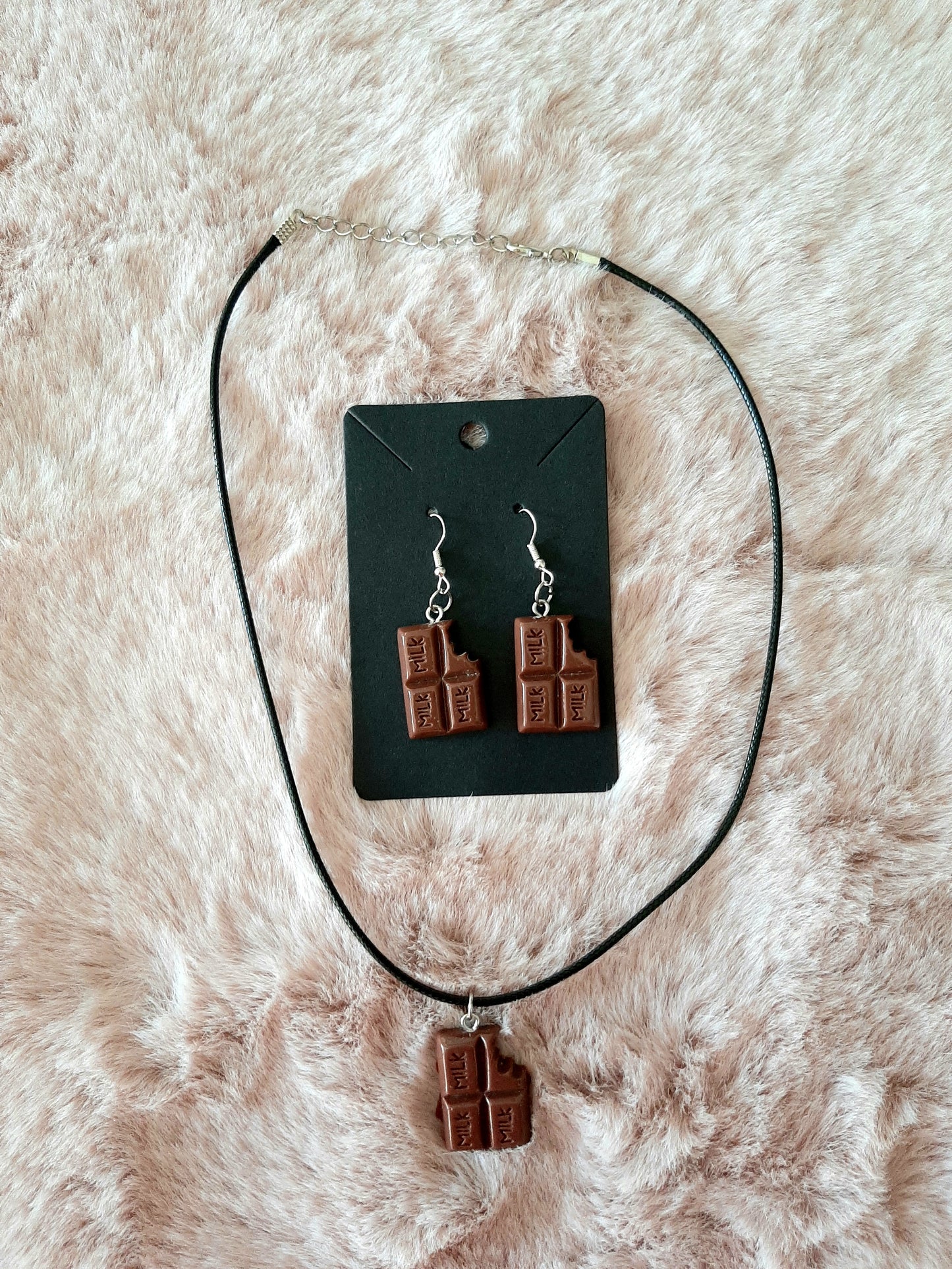 Ensemble bijoux Collier et boucles d'oreilles chocolat