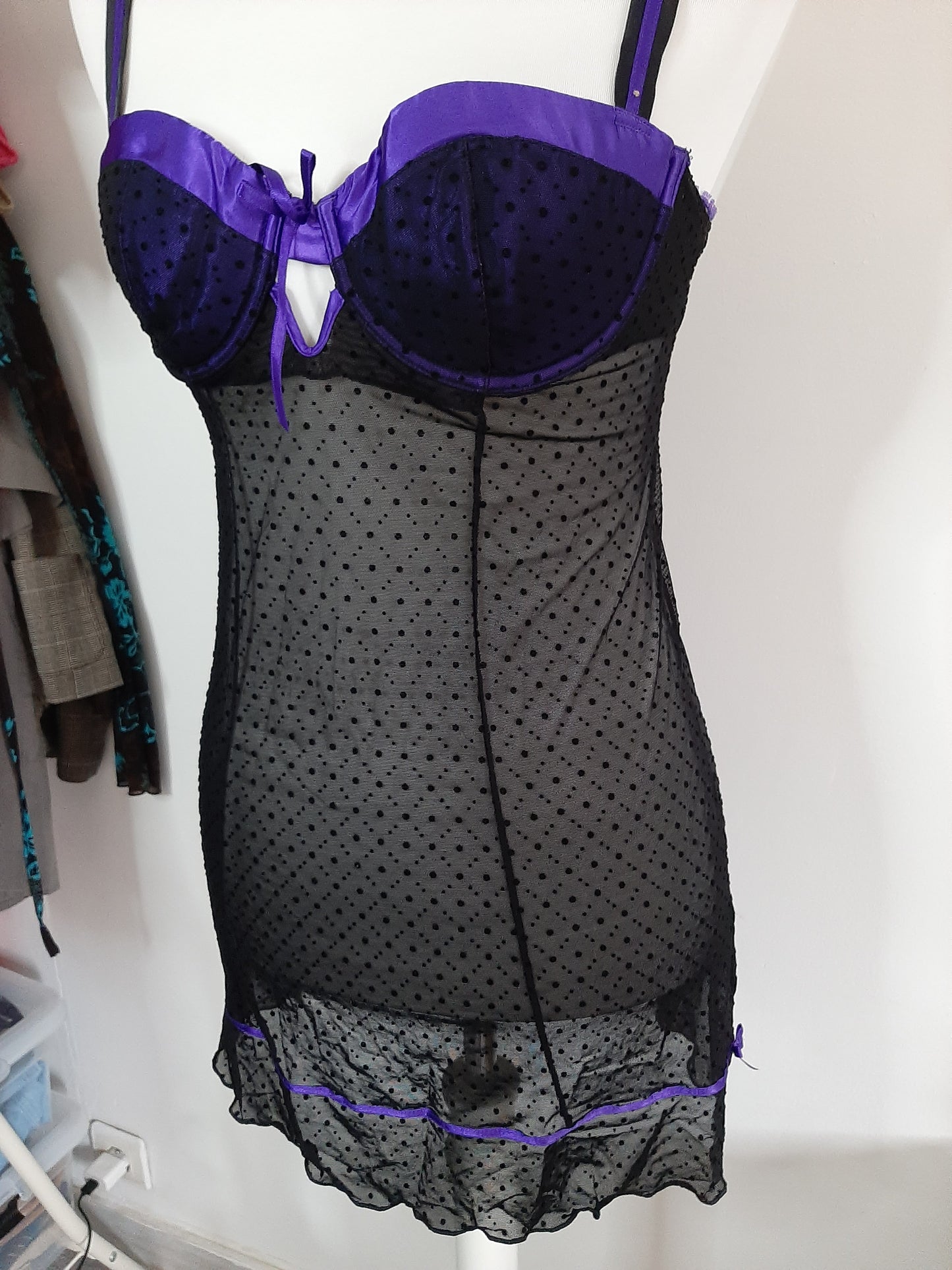 Robe/nuisette noir et violette