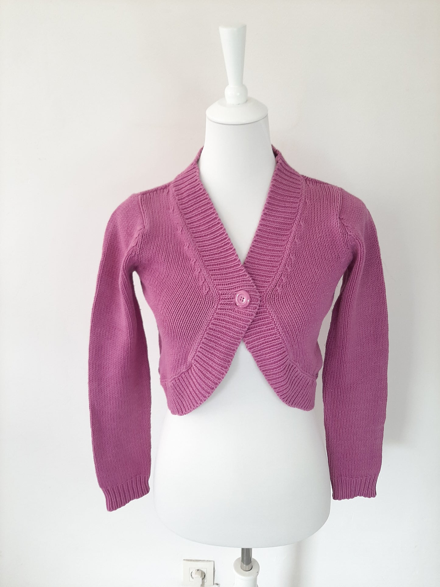 Cardigan magenta avec son boutons