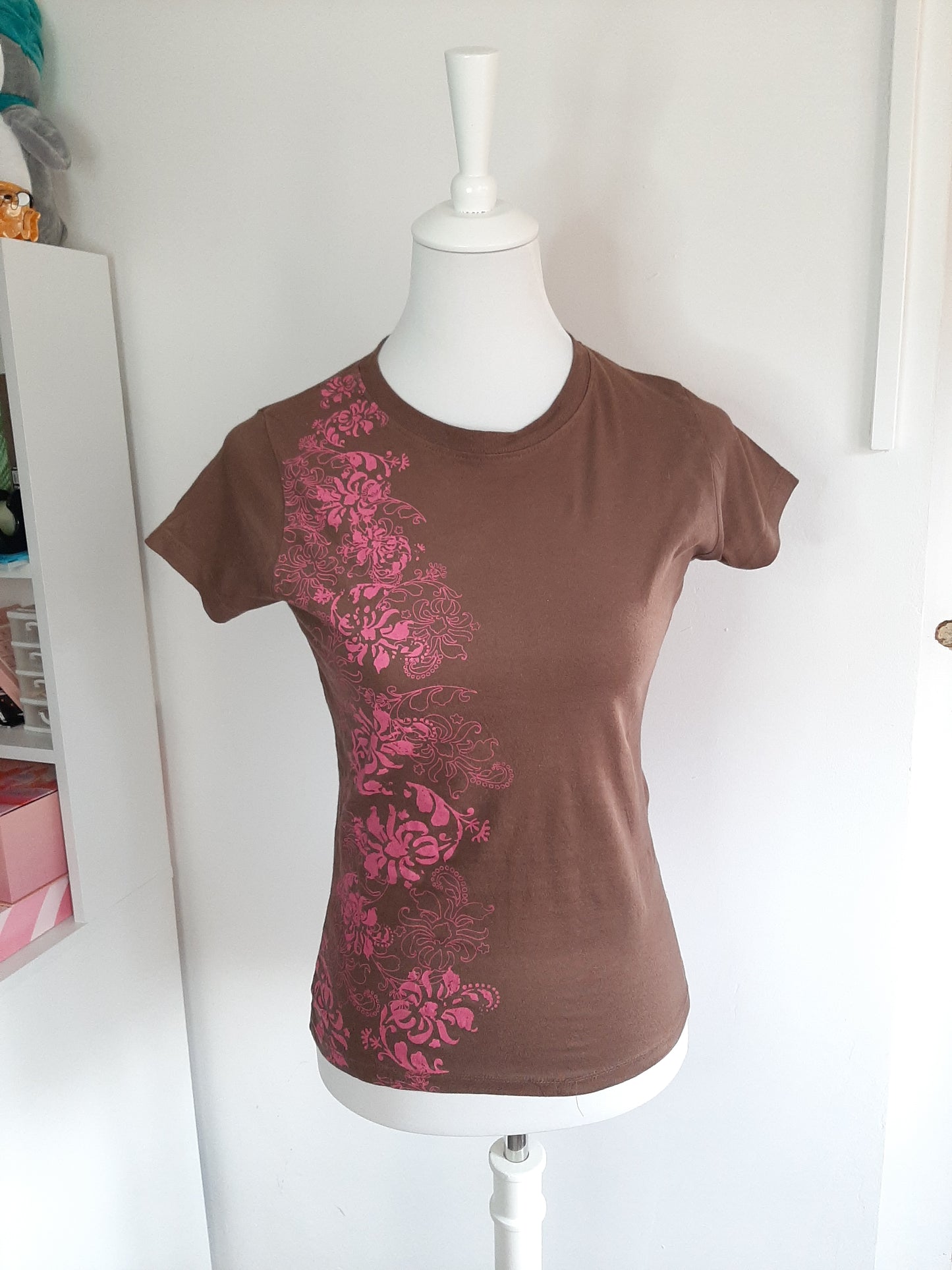 Tshirt marron imprimé fleuri rose