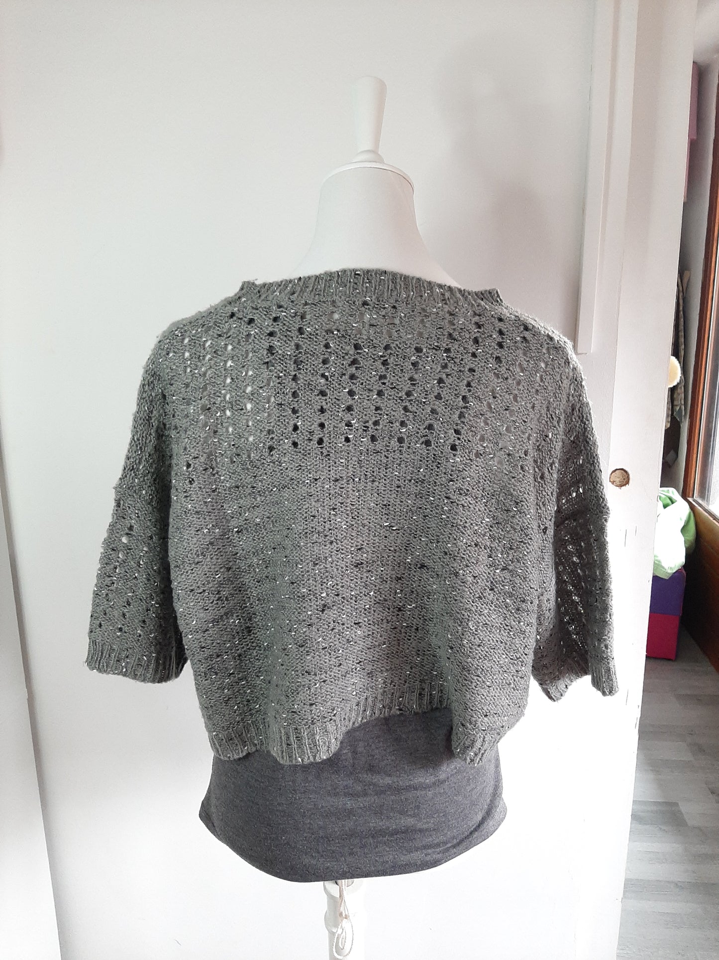 Débardeur + pull court gris