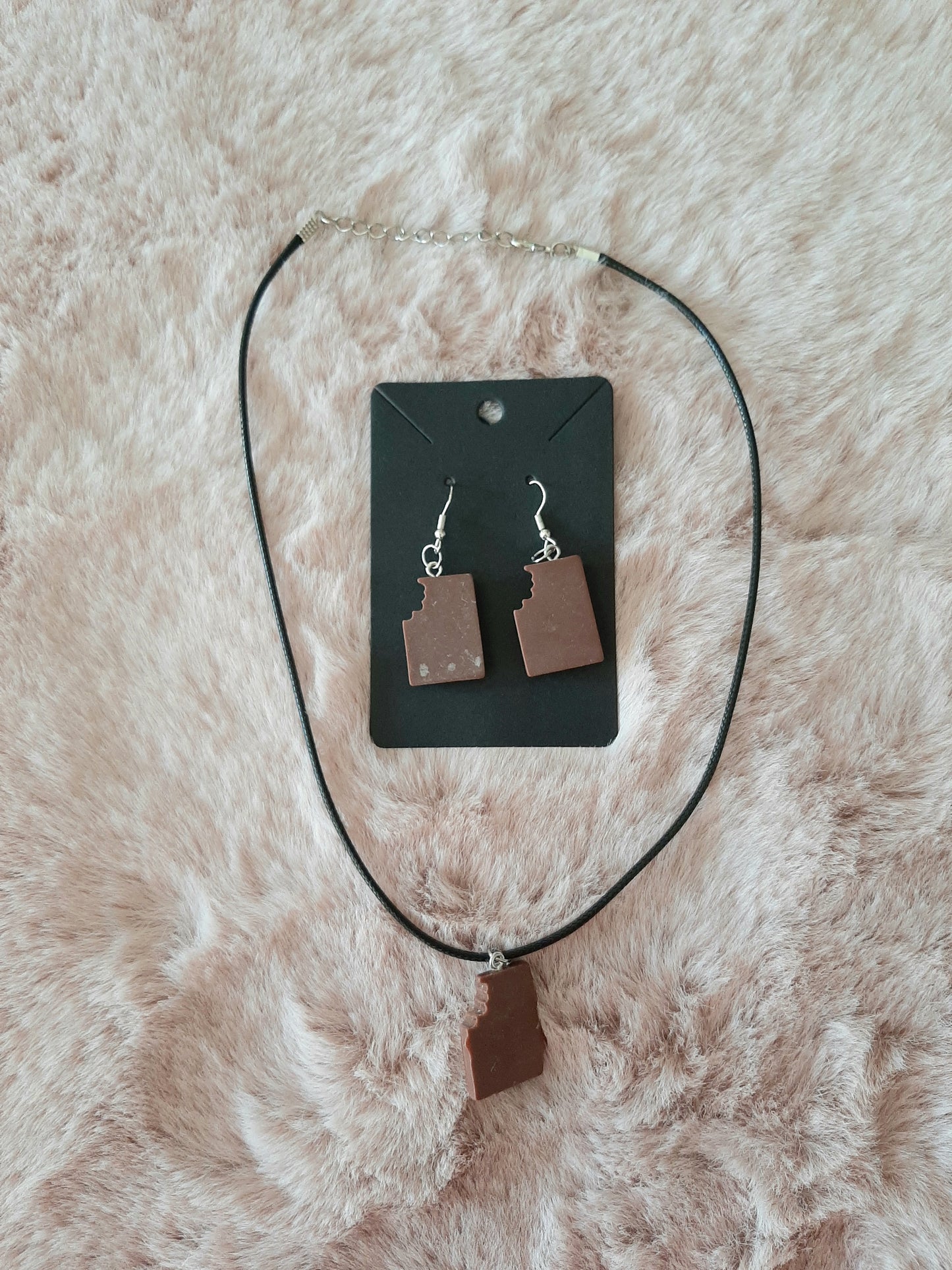 Ensemble bijoux Collier et boucles d'oreilles chocolat