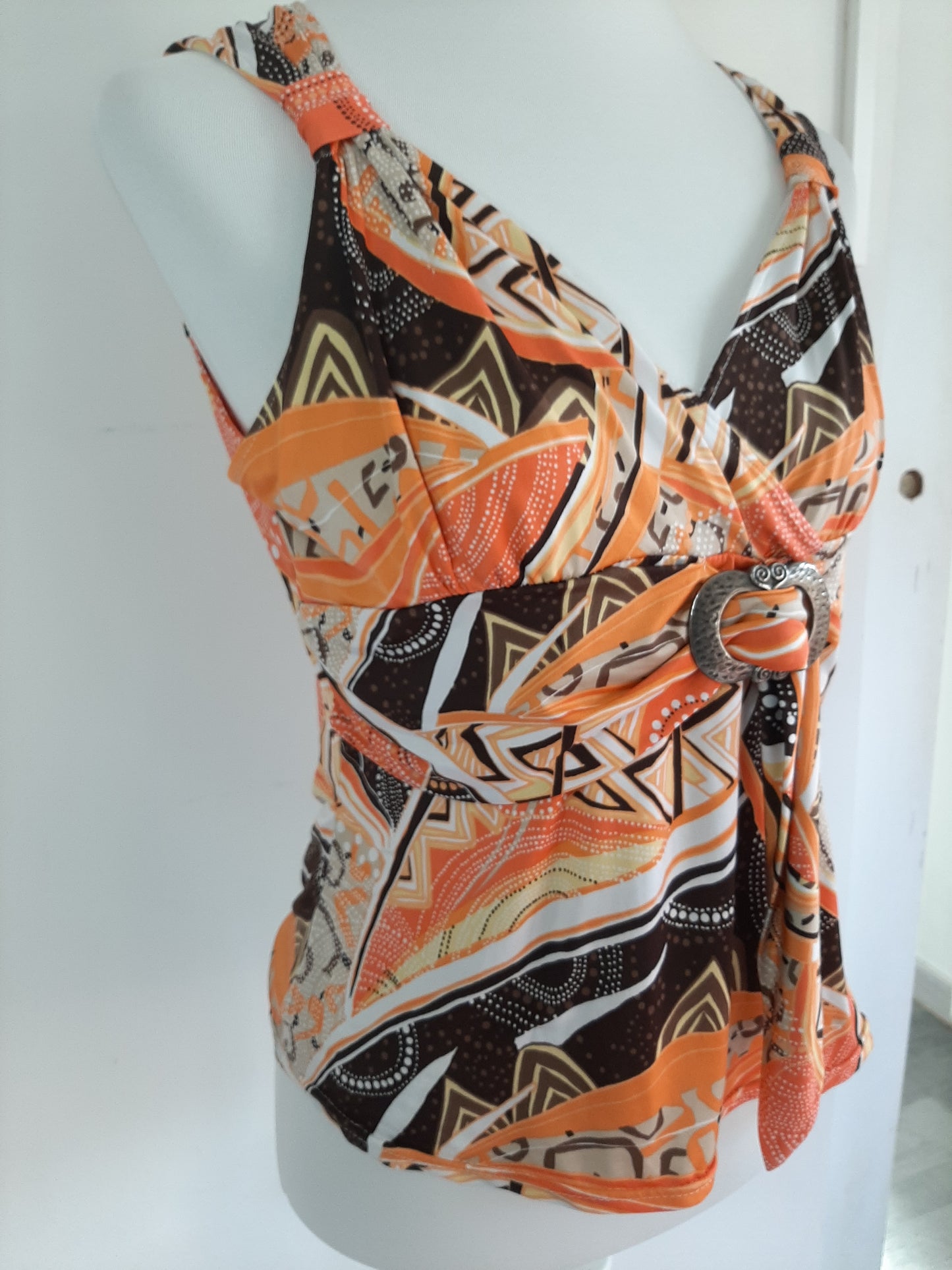 Top marron et orange avec sangle ceinture