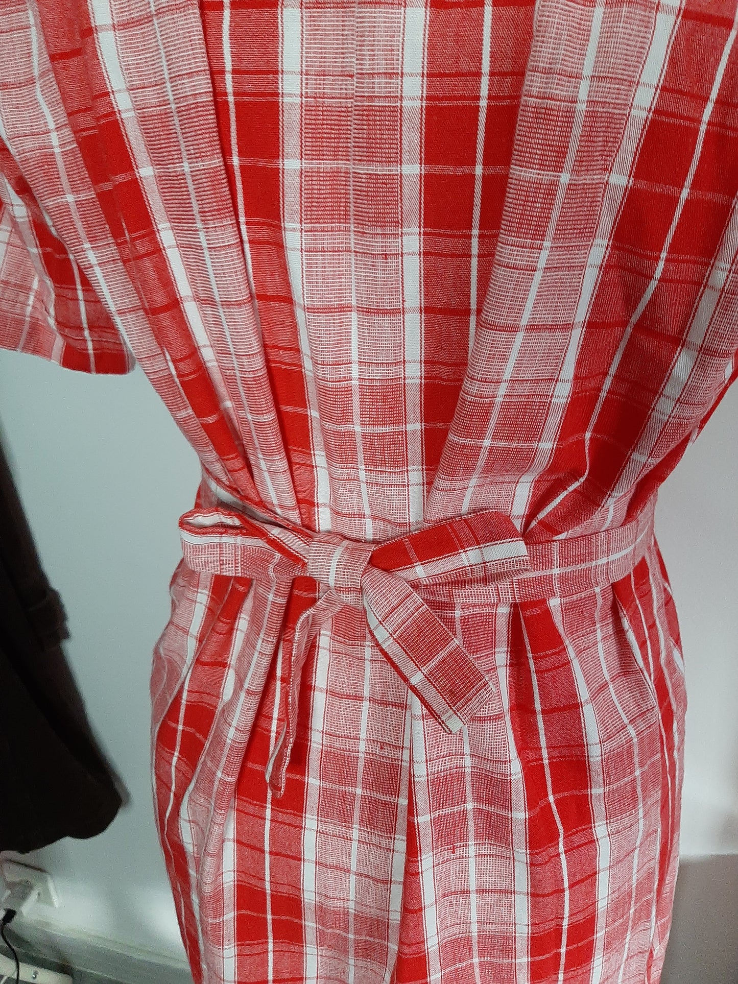 Robe a carreaux rouge avec ceinture