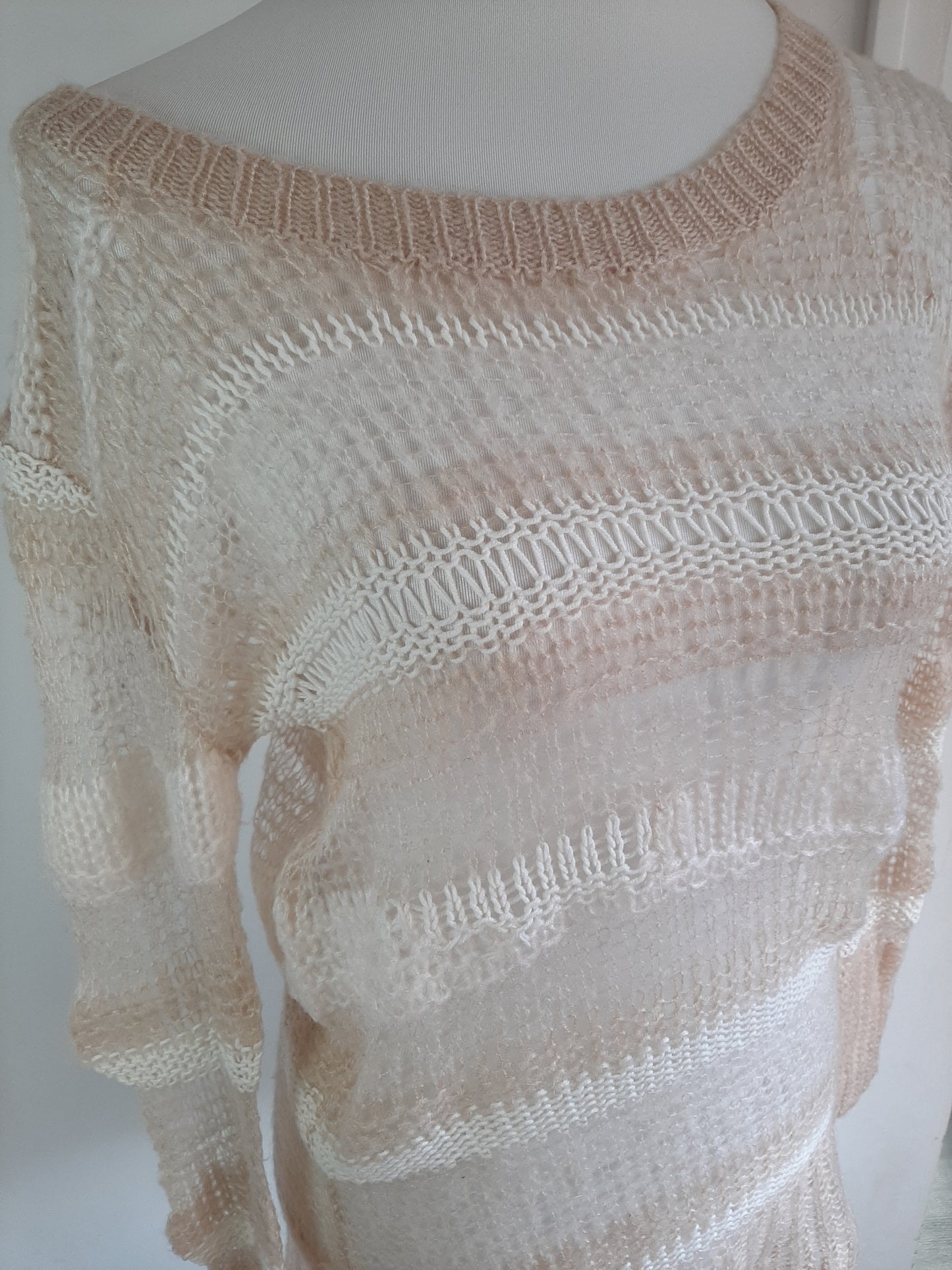 Long pull en maille à rayure blanc et beige